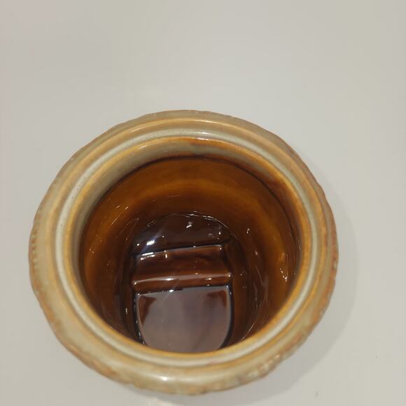 Gibson Ceramic Santa Boot Cookie Jar with Lid Christmas Holiday Red Santa Party - Picture 8 of 9